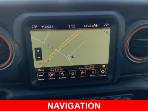 Used 2023 Jeep Gladiator Mojave w/ LED Lighting Group AWD/4WD image 5