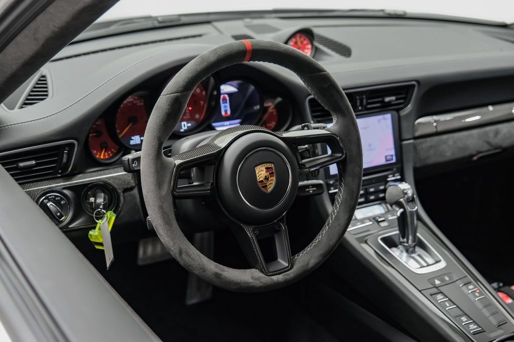 Used 2018 Porsche 911 GT2 RS RWD image 15