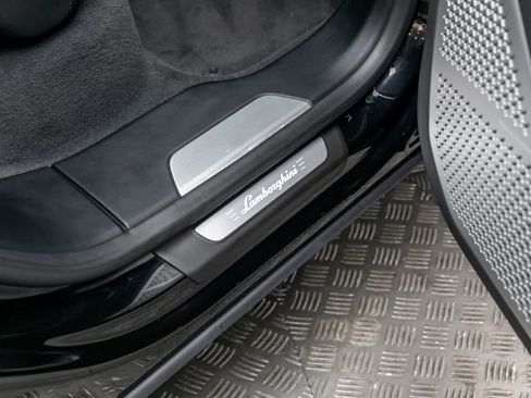 Used 2022 Lamborghini Urus image 50