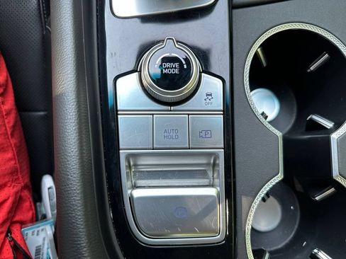 Used 2026 Genesis G70 2.5T RWD image 18