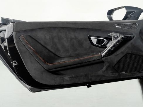 Used 2018 Lamborghini Huracan Performante AWD/4WD image 55
