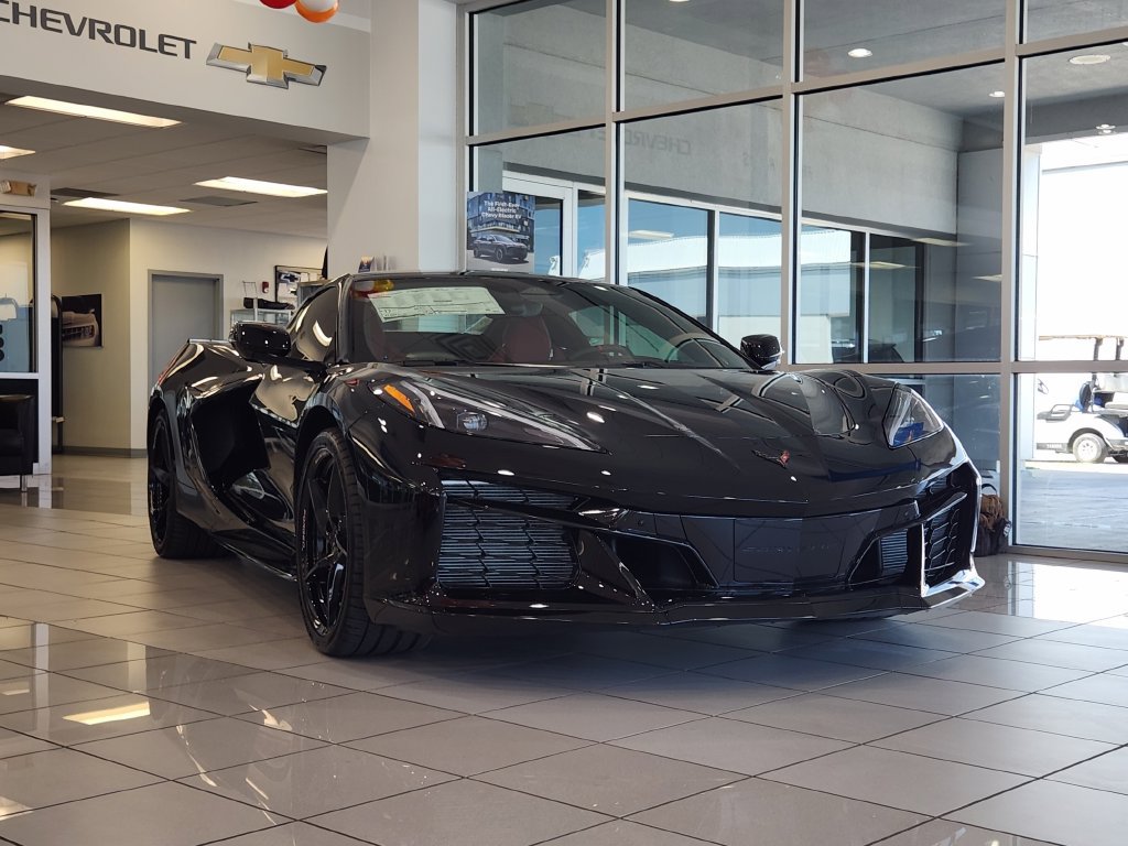 New 2027 Chevrolet Corvette Grand Sport RWD image 2