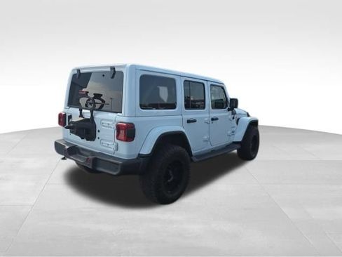 Used 2018 Jeep Wrangler Unlimited Sahara AWD/4WD image 10