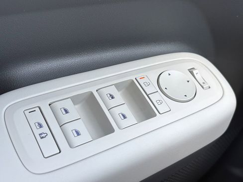 New 2026 Hyundai Santa Fe SE image 12