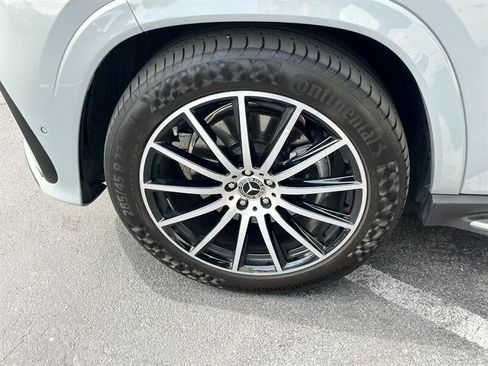 Used 2024 Mercedes-Benz GLS 580 4MATIC image 16