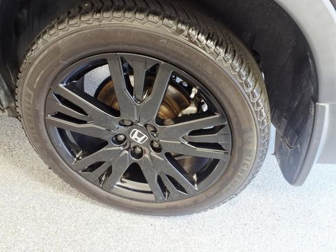 Used 2021 Honda Pilot Black Edition image 4