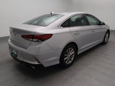 Used 2018 Hyundai Sonata SE FWD image 9