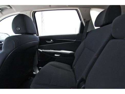 Used 2020 Kia Sorento L FWD image 12