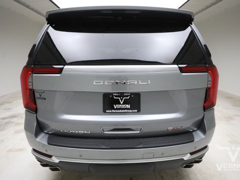 New 2026 GMC Yukon XL Denali w/ Sun & Power Step Package AWD/4WD image 4