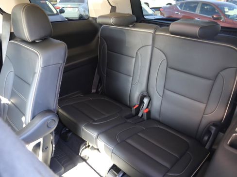 Used 2021 GMC Acadia Denali image 21