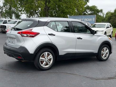 Used 2020 Nissan Kicks S FWD image 7