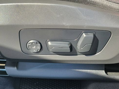 Used 2025 BMW X1 xDrive28i image 21