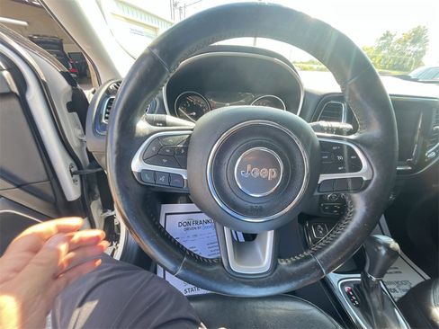 Used 2018 Jeep Compass Limited image 14