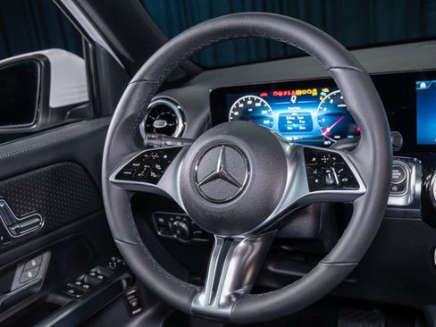 New 2026 Mercedes-Benz GLB 250 image 15