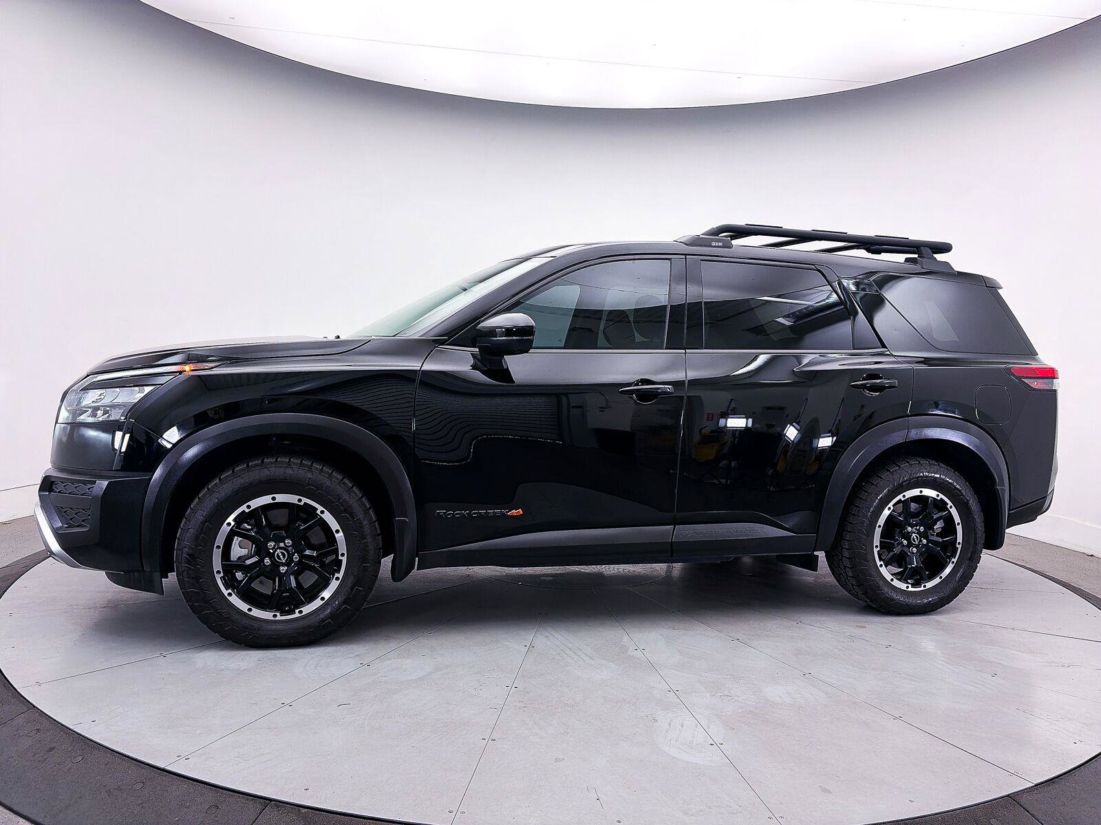 Used 2025 Nissan Pathfinder Rock Creek AWD/4WD image 12