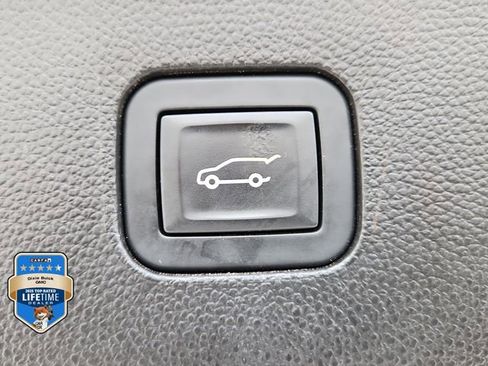 Certified 2019 Buick Enclave Premium w/ Experience Buick Package AWD/4WD image 6
