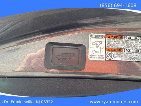 Used 2015 Toyota RAV4 Limited AWD/4WD image 27