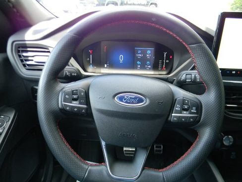 Used 2023 Ford Escape ST-Line w/ Tech Pack #1 AWD/4WD image 12