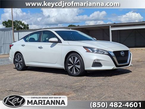 Used 2022 Nissan Altima 2.5 SV FWD image 1
