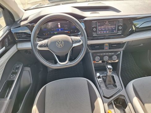 Used 2024 Volkswagen Taos S w/ MDO Package FWD image 9