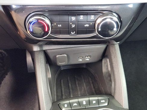 Used 2025 Chevrolet TrailBlazer LT AWD/4WD image 20