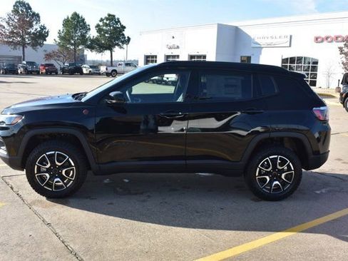 New 2026 Jeep Compass Trailhawk image 10
