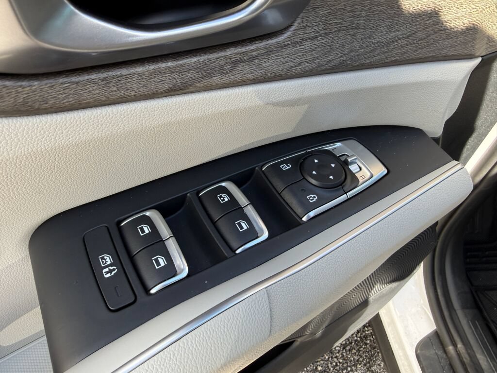 Used 2023 Kia Sorento EX w/ Panoramic Sunroof Package FWD image 19