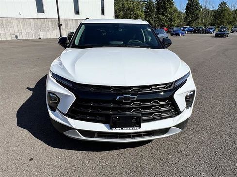 New 2026 Chevrolet Blazer LT w/ Convenience Package AWD/4WD image 9