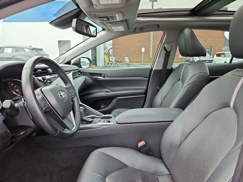 Used 2019 Toyota Camry XSE image 24