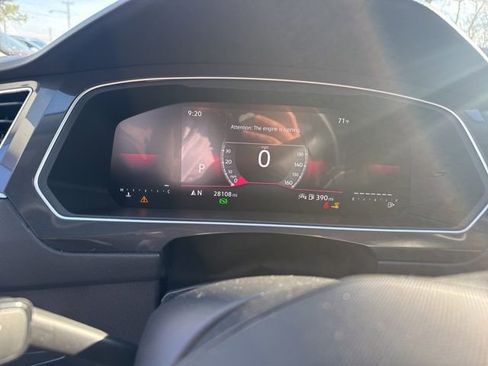 Used 2024 Volkswagen Tiguan Wolfsburg Edition image 23