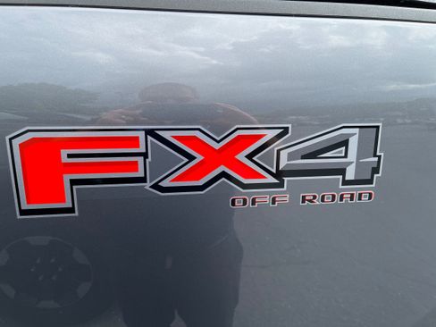 Used 2024 Ford F250 XL w/ STX Appearance Package AWD/4WD image 9