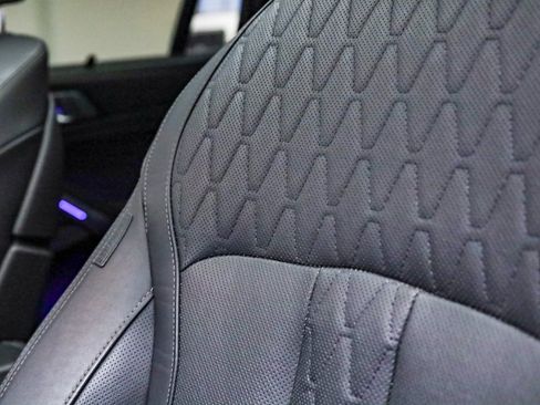 Used 2023 BMW X6 M50i w/ Executive Package image 23