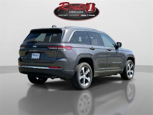 Used 2023 Jeep Grand Cherokee 4WD 4xe image 4