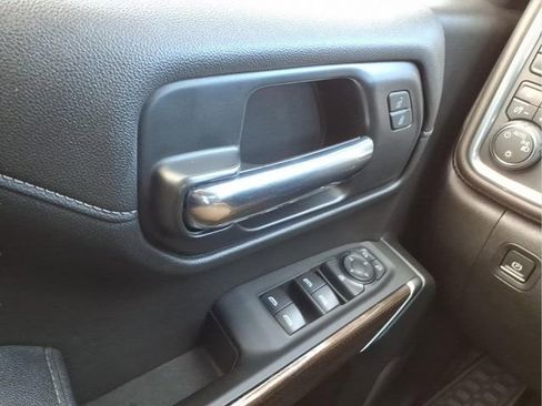Used 2022 Chevrolet Silverado 1500 RST w/ Rally Edition AWD/4WD image 29