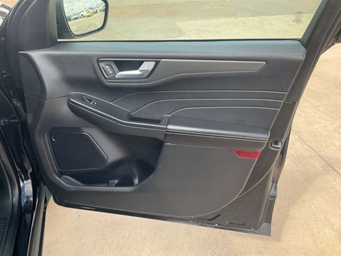 Used 2024 Ford Escape SE FWD image 33
