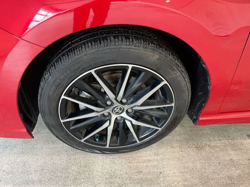 Used 2023 Toyota Camry SE image 10