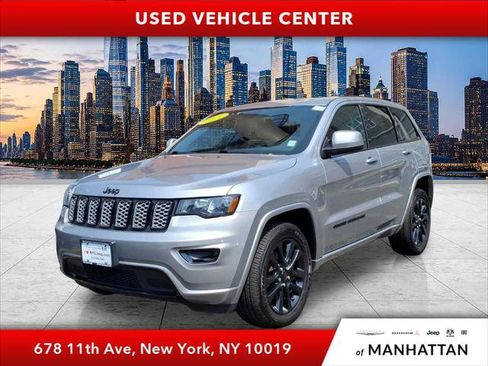 Certified 2021 Jeep Grand Cherokee Laredo X AWD/4WD image 1