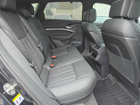 Used 2023 Audi e-tron S Premium Plus AWD/4WD image 12