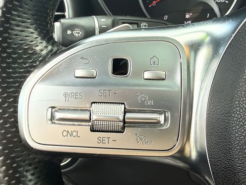 Used 2022 Mercedes-Benz GLC 300 4MATIC image 15