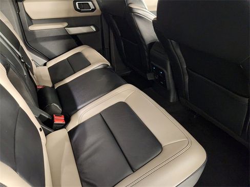 Used 2023 Ford Bronco Wildtrak image 31