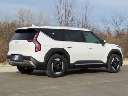 New 2026 Kia EV9 Wind
