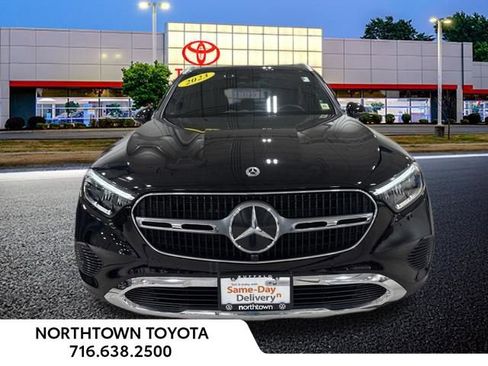Used 2023 Mercedes-Benz GLC 300 4MATIC image 5