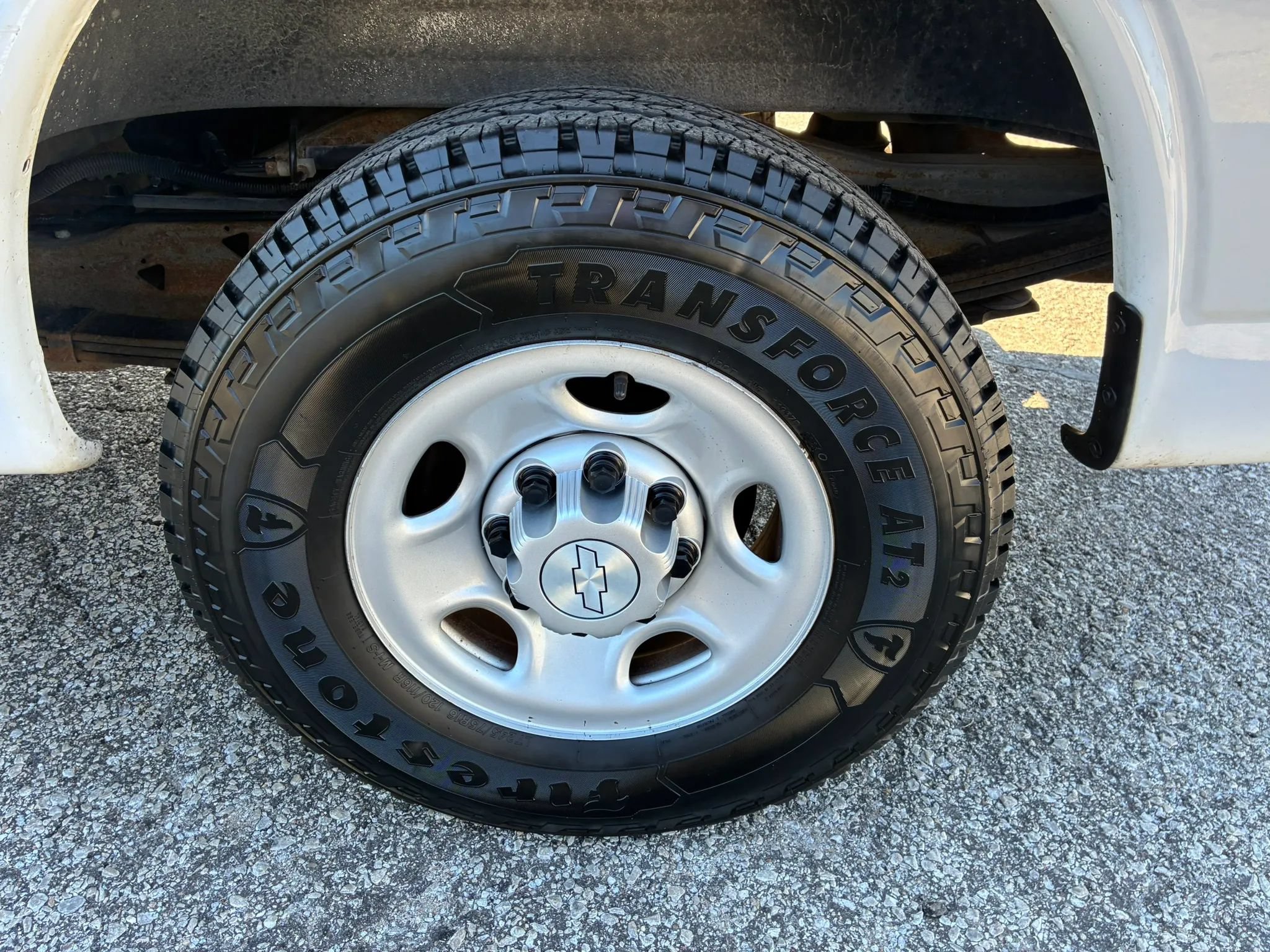 Used 2019 Chevrolet Express 2500 RWD image 12