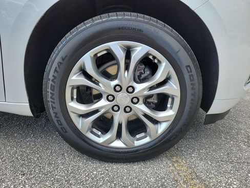 Used 2021 Buick Enclave Avenir w/ Avenir Technology Package FWD image 6