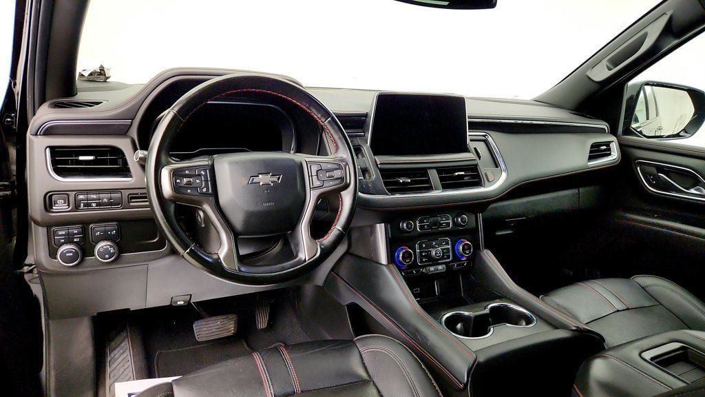 Used 2024 Chevrolet Suburban RST w/ Luxury Package AWD/4WD image 12