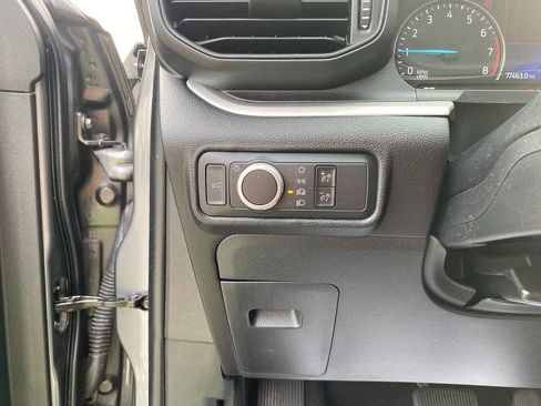 Used 2022 Ford Explorer XLT image 14