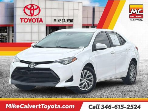 Used 2019 Toyota Corolla LE FWD image 1