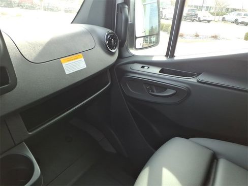 New 2026 Mercedes-Benz Sprinter 3500 image 23