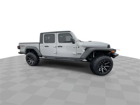 Used 2021 Jeep Gladiator Sport image 2