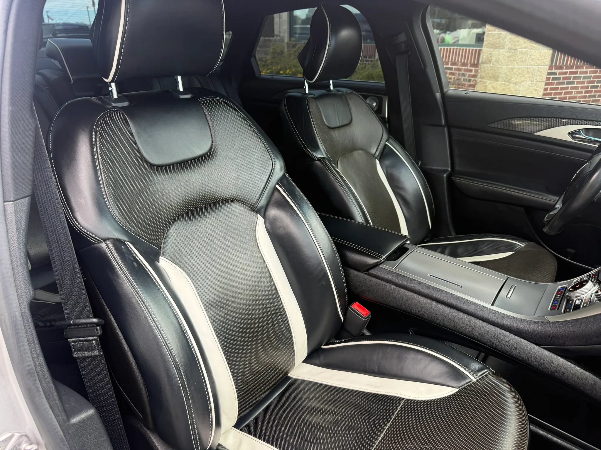 Used 2017 Lincoln MKZ Reserve w/ Luxury Package AWD/4WD image 35